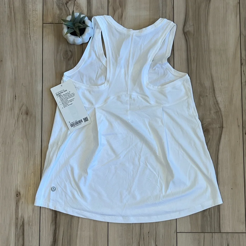 Lululemon Essential Tank White NEW - Picture 2 of 5
